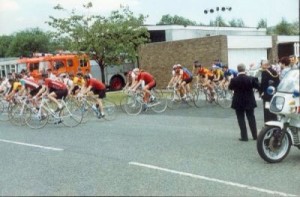 1989 Cycle race at Fire Station, Rams